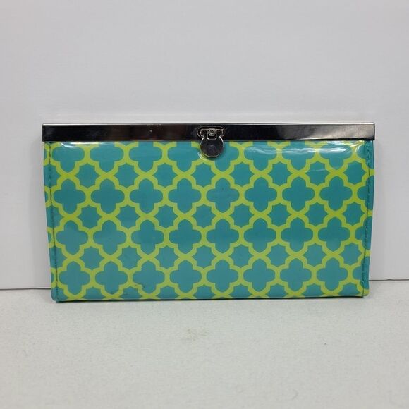 Modern Mint & Yellow Quatrefoil Pattern Wallet - Picture 2 of 6